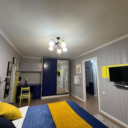 Almatyda На Басенова Apartment Room photo